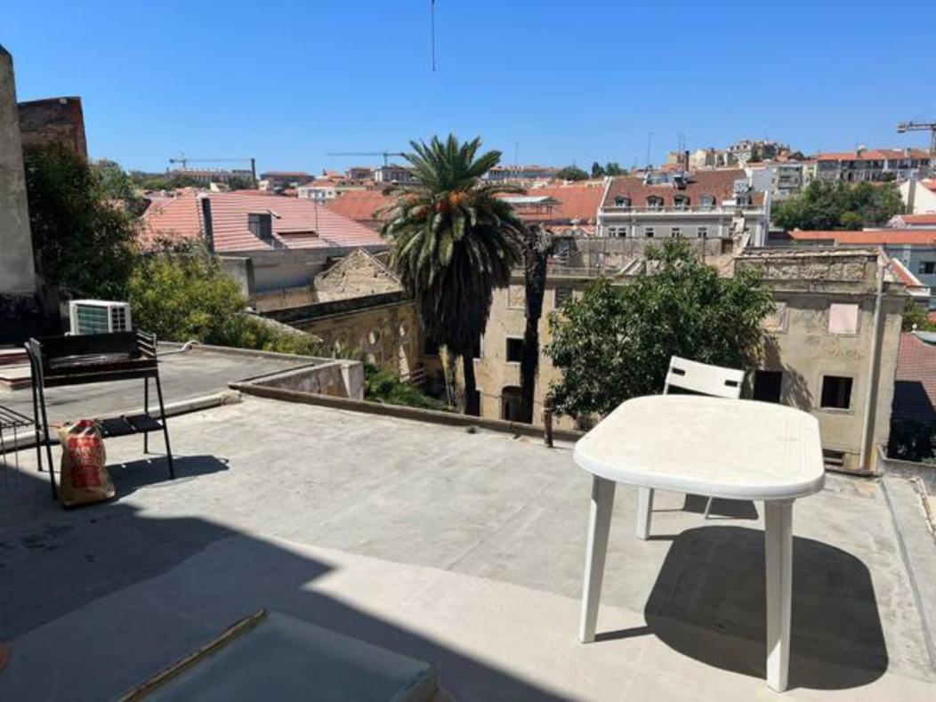 Apartamento Com Terraco E Churrasqueira Apartment Lisbon Exterior photo
