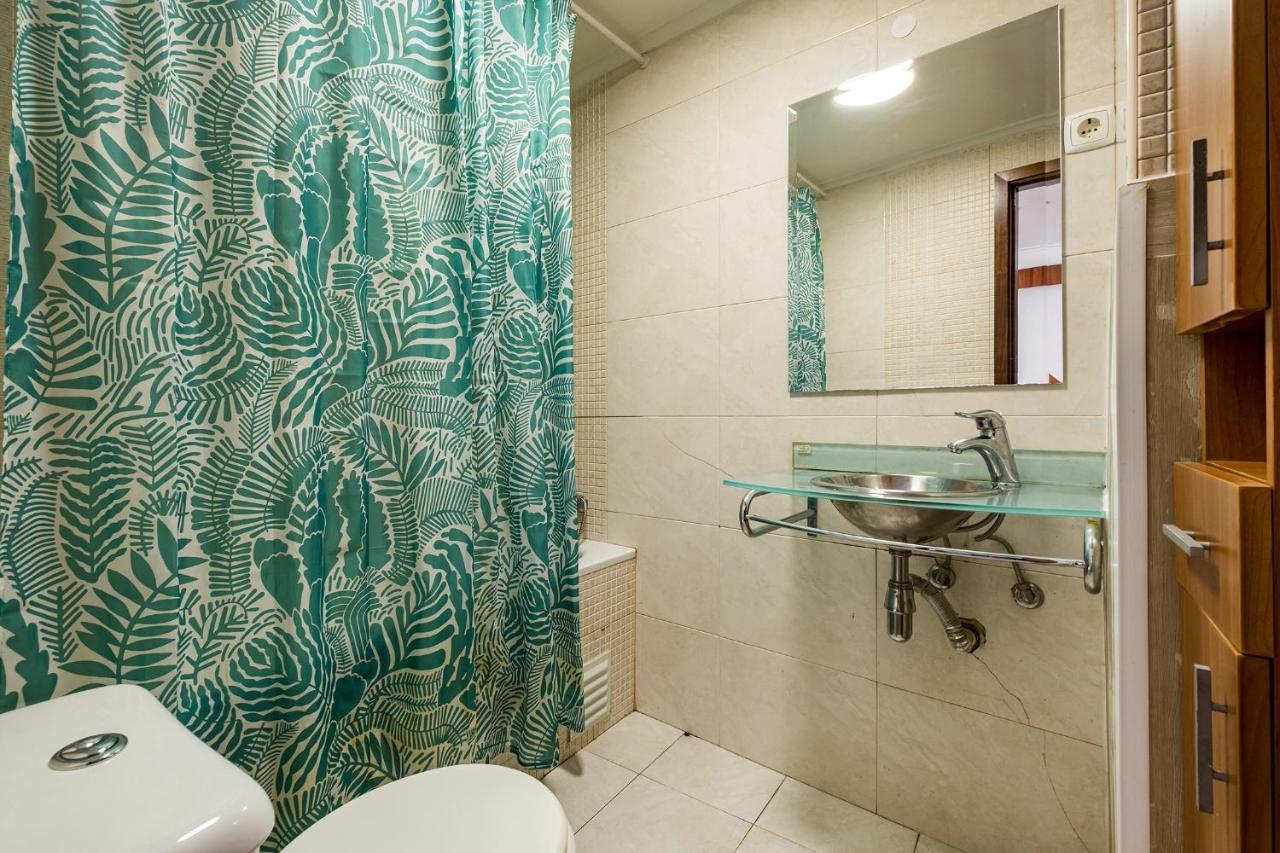 Apartamento Com Terraco E Churrasqueira Apartment Lisbon Exterior photo