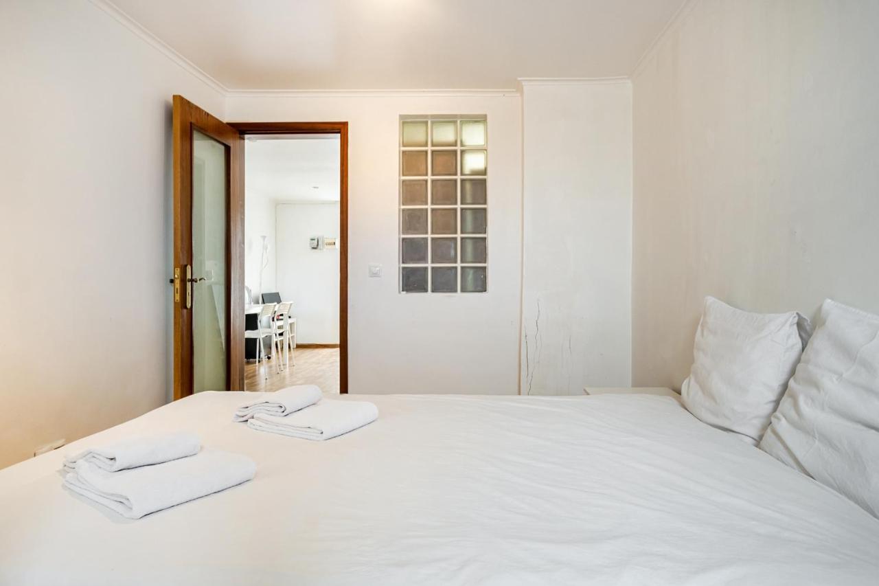 Apartamento Com Terraco E Churrasqueira Apartment Lisbon Exterior photo